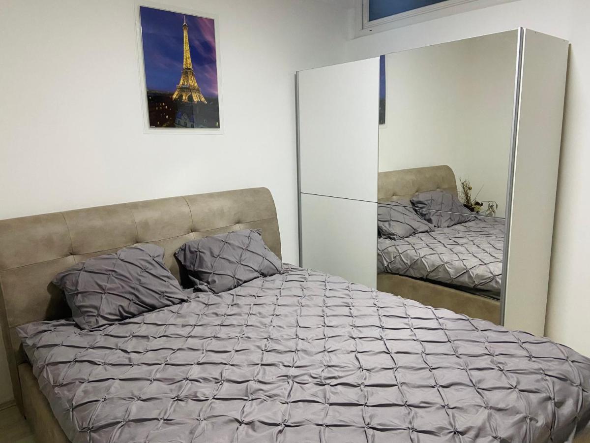 Gold Luxury Apartment كومانوفو المظهر الخارجي الصورة